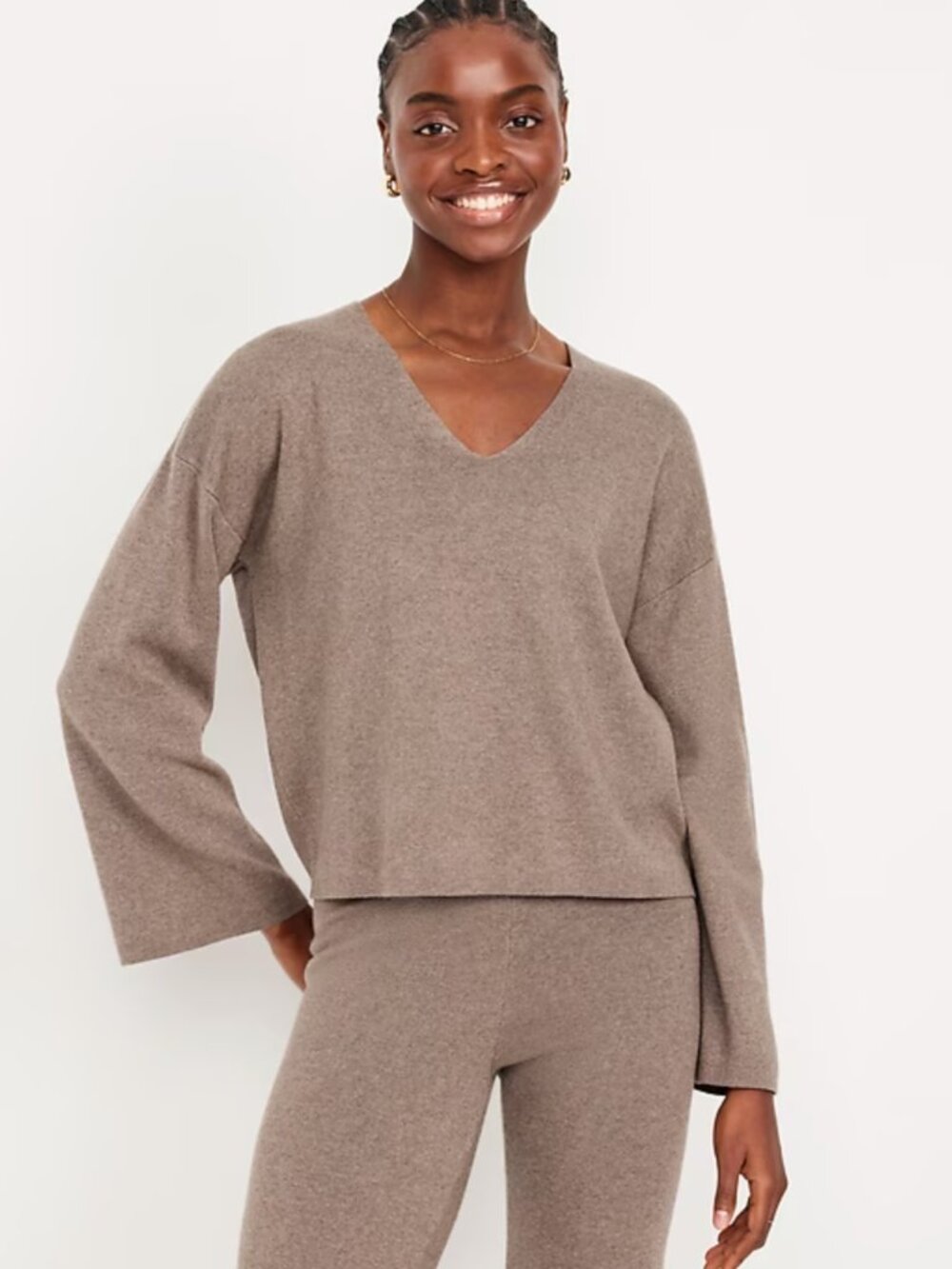 Old Navy Bell Sleeve V Neck Sweater in Mushroom Beige Size Medium